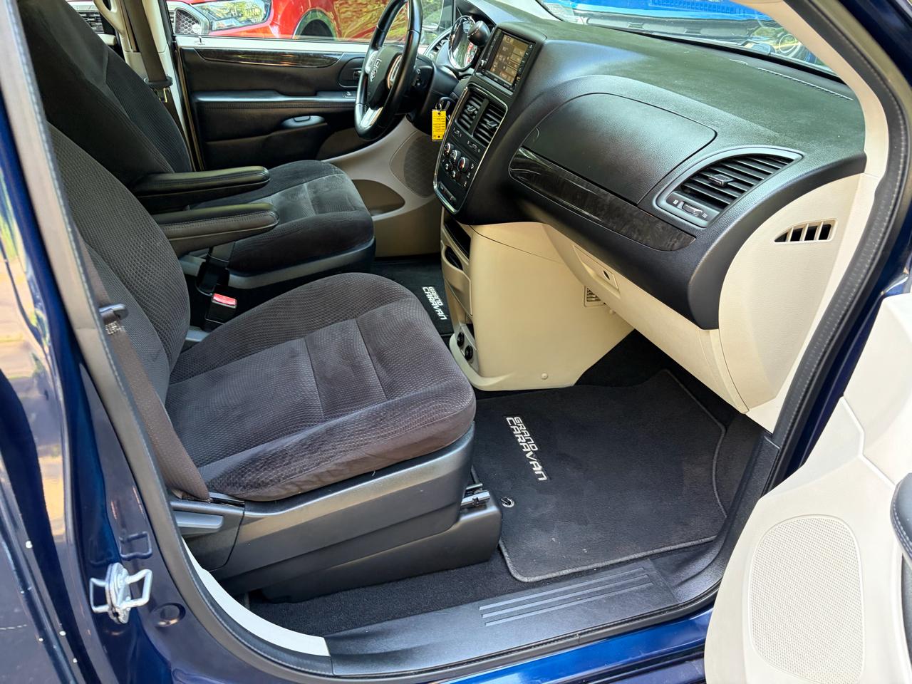 Dodge Grand Caravan SE 2017