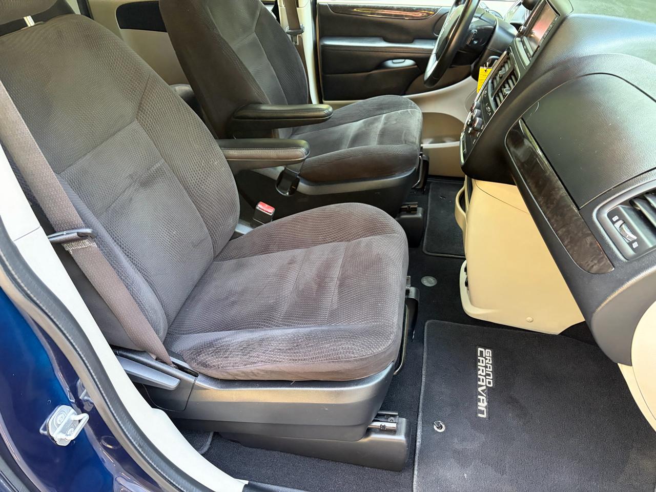 Dodge Grand Caravan SE 2017