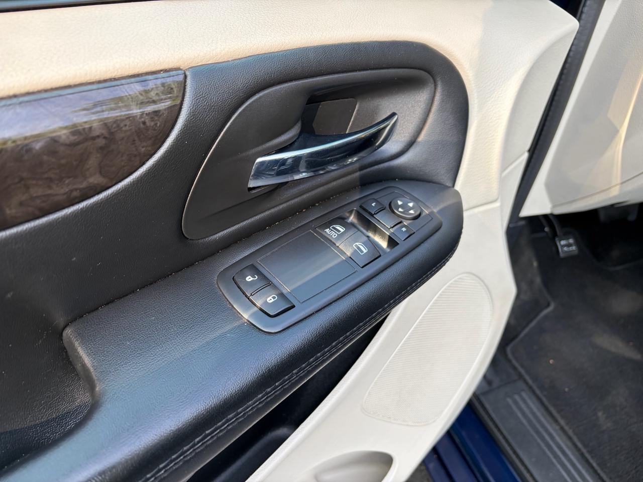 Dodge Grand Caravan SE 2017