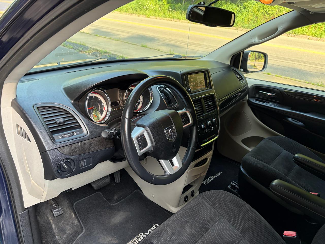 Dodge Grand Caravan SE 2017