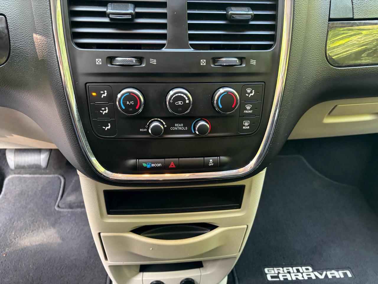 Dodge Grand Caravan SE 2017