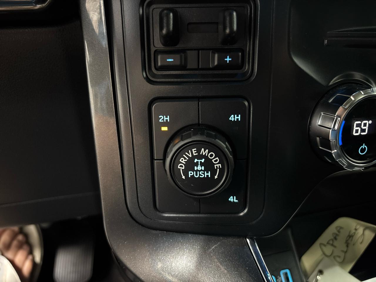 Ford F-150 4WD SuperCrew 139" FX4 2021