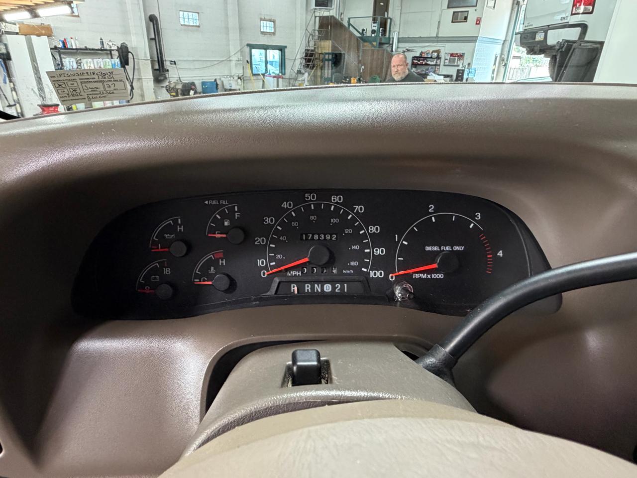 Ford F-350 SD Lariat Crew Cab Short Bed 4WD 2001