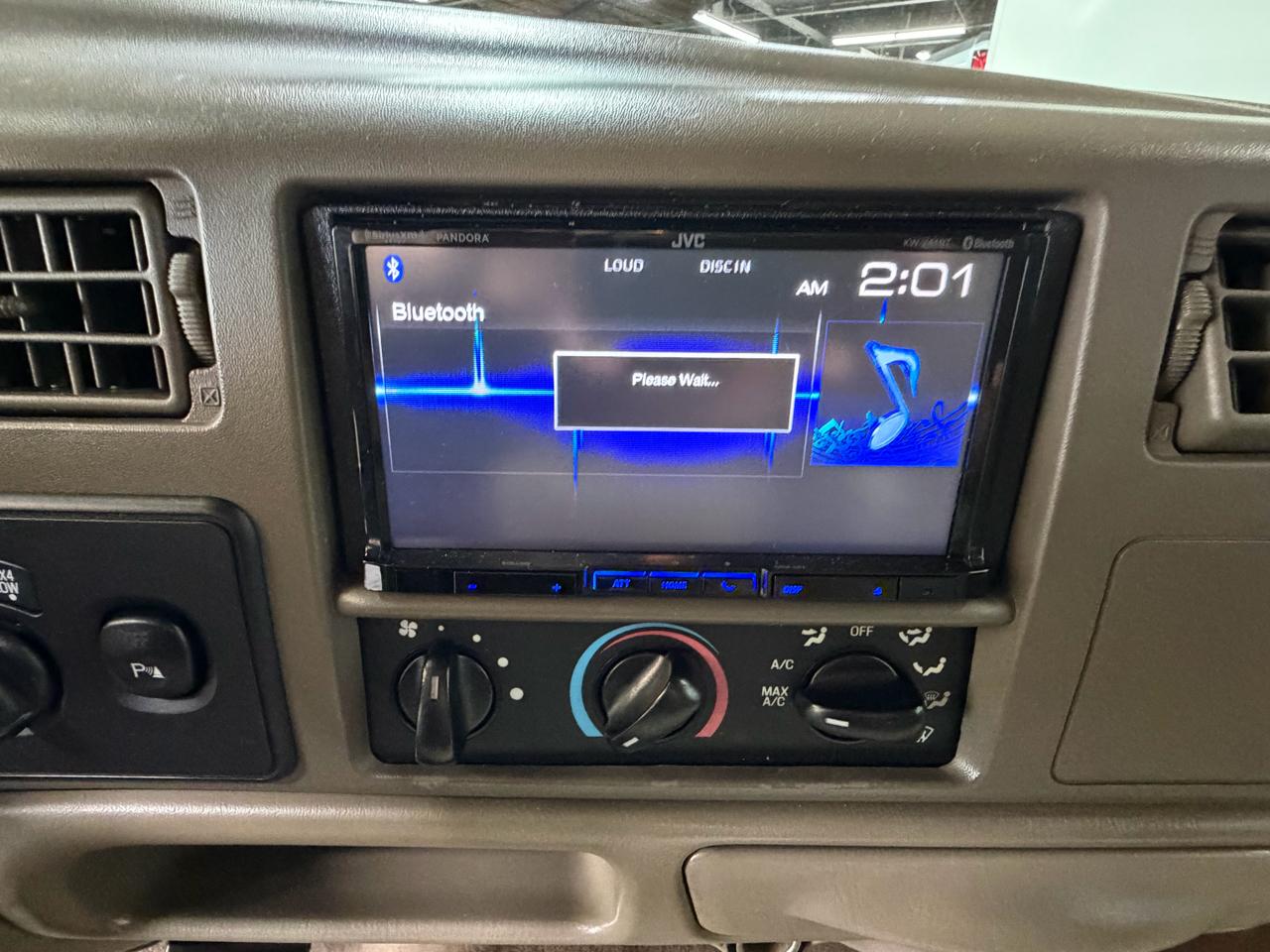 Ford F-350 SD Lariat Crew Cab Short Bed 4WD 2001
