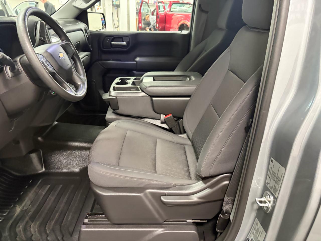 Chevrolet Silverado 1500 Base Reg Cab 4WD 2024