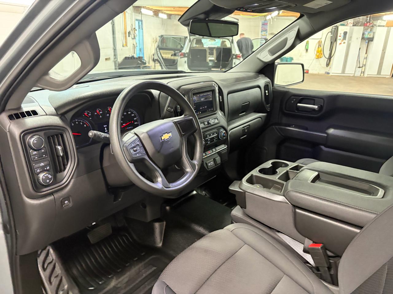 Chevrolet Silverado 1500 Base Reg Cab 4WD 2024
