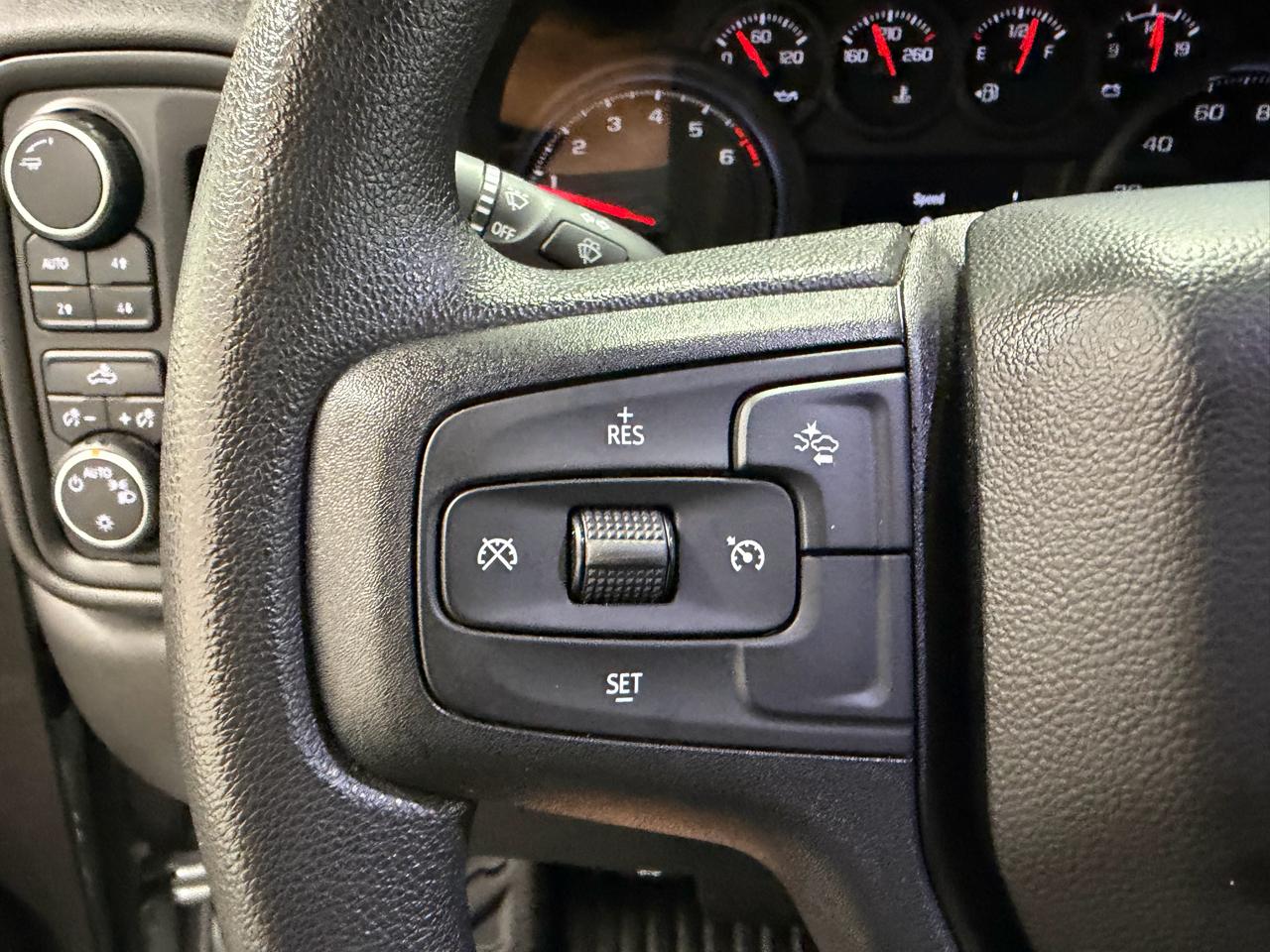 Chevrolet Silverado 1500 Base Reg Cab 4WD 2024