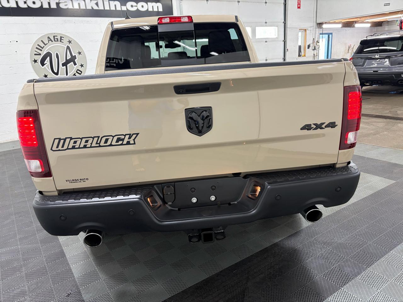 RAM 1500 Classic Warlock 4x4 Crew Cab 5'7" Box 2019