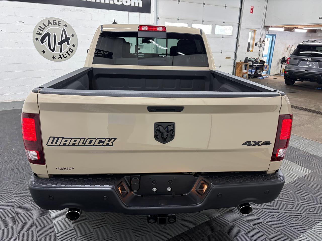 RAM 1500 Classic Warlock 4x4 Crew Cab 5'7" Box 2019