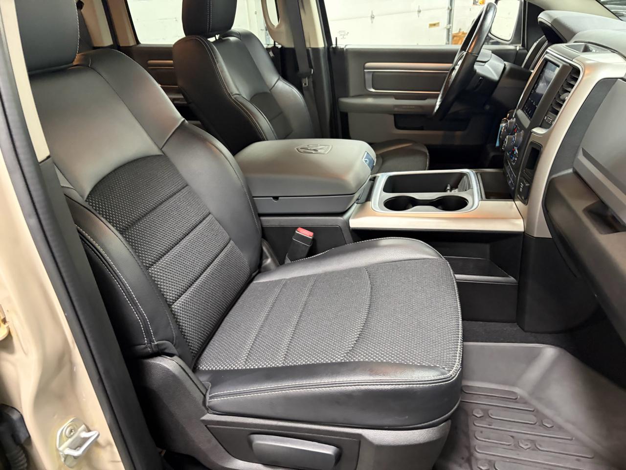 RAM 1500 Classic Warlock 4x4 Crew Cab 5'7" Box 2019