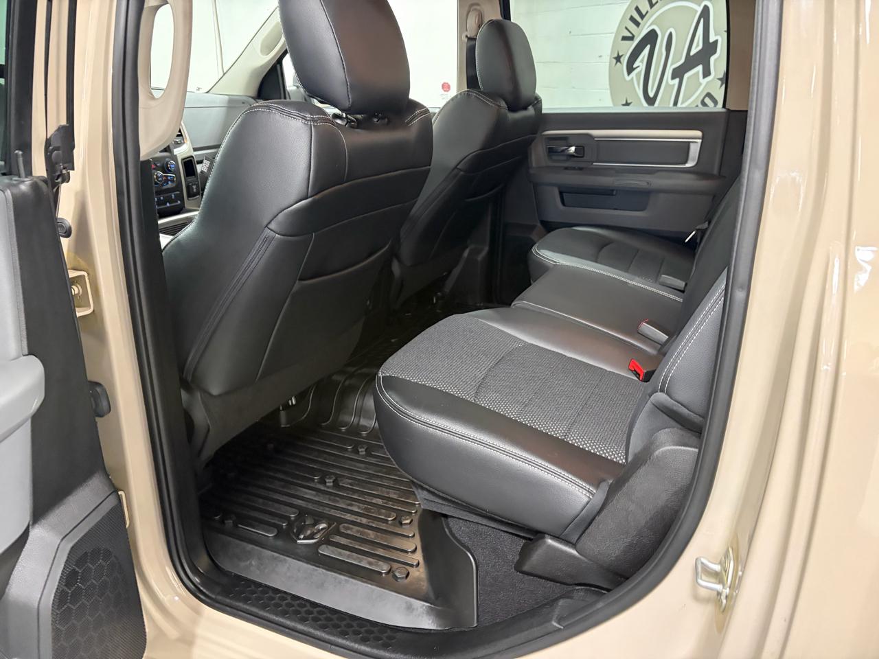 RAM 1500 Classic Warlock 4x4 Crew Cab 5'7" Box 2019