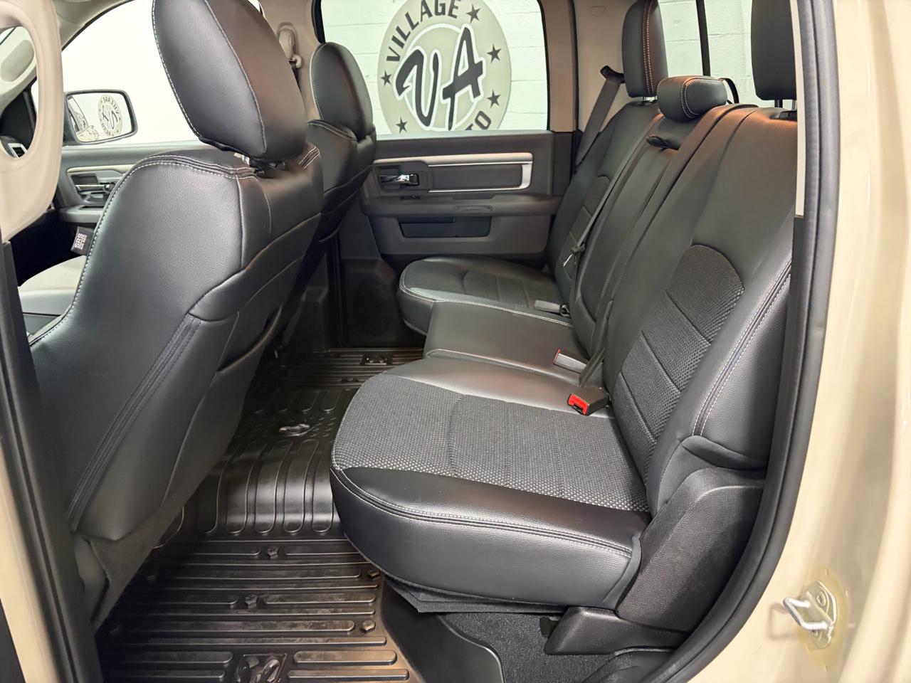 RAM 1500 Classic Warlock 4x4 Crew Cab 5'7" Box 2019