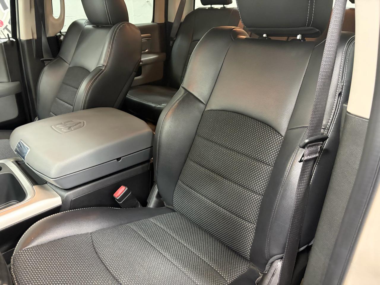 RAM 1500 Classic Warlock 4x4 Crew Cab 5'7" Box 2019