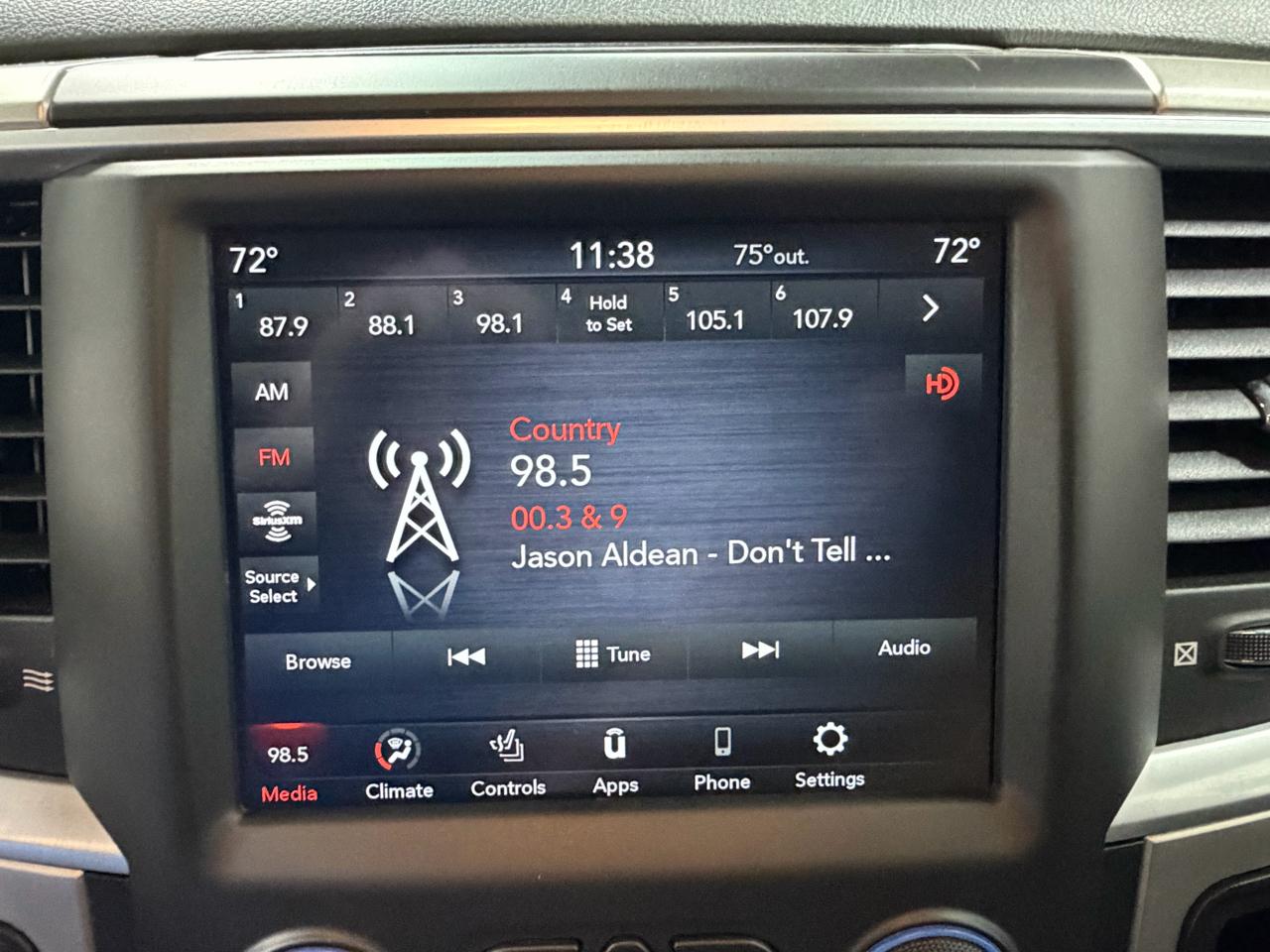 RAM 1500 Classic Warlock 4x4 Crew Cab 5'7" Box 2019