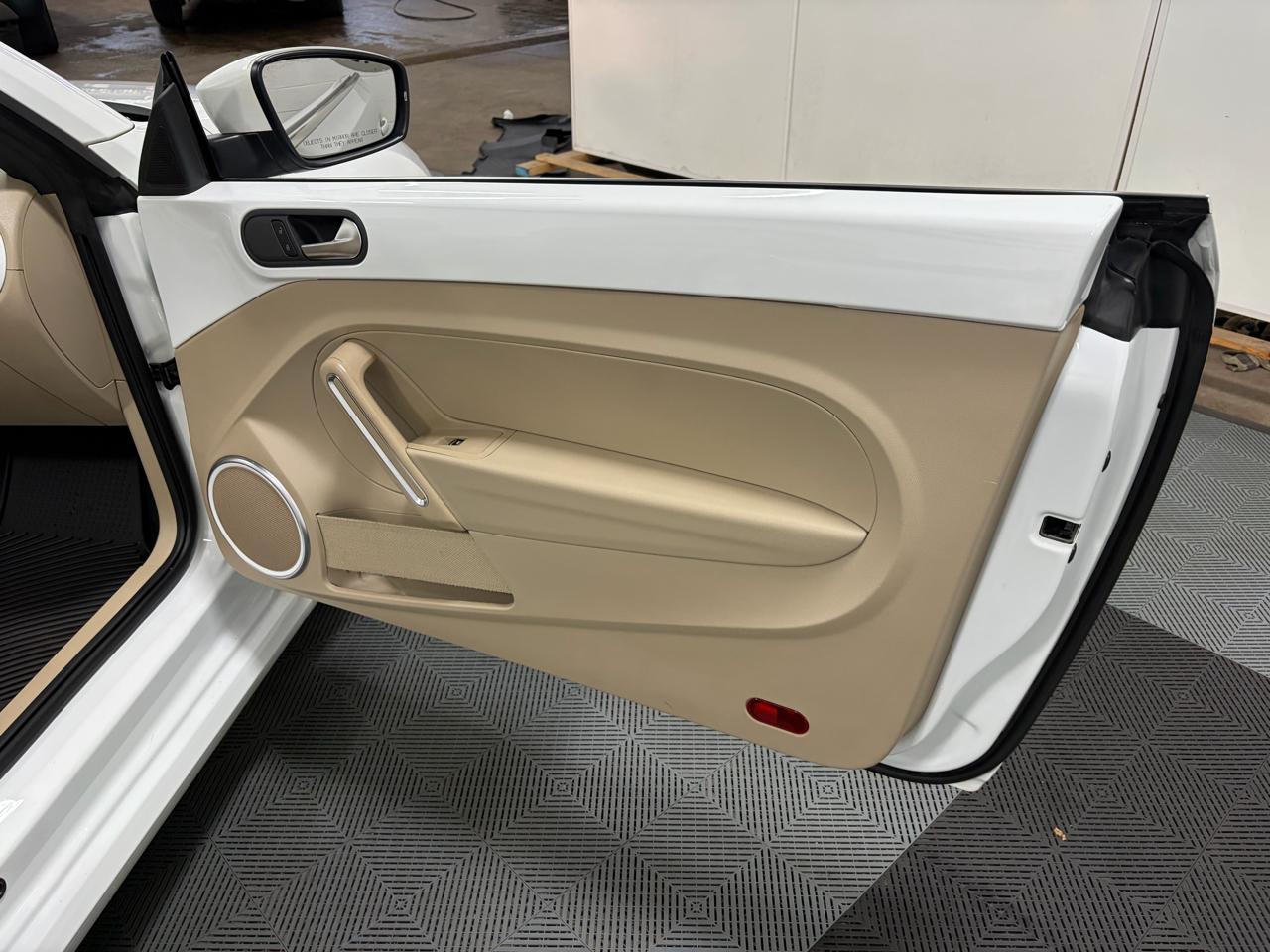 Volkswagen Beetle 2.0T SE Convertible 2018