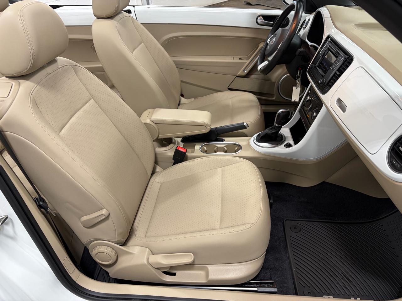 Volkswagen Beetle 2.0T SE Convertible 2018