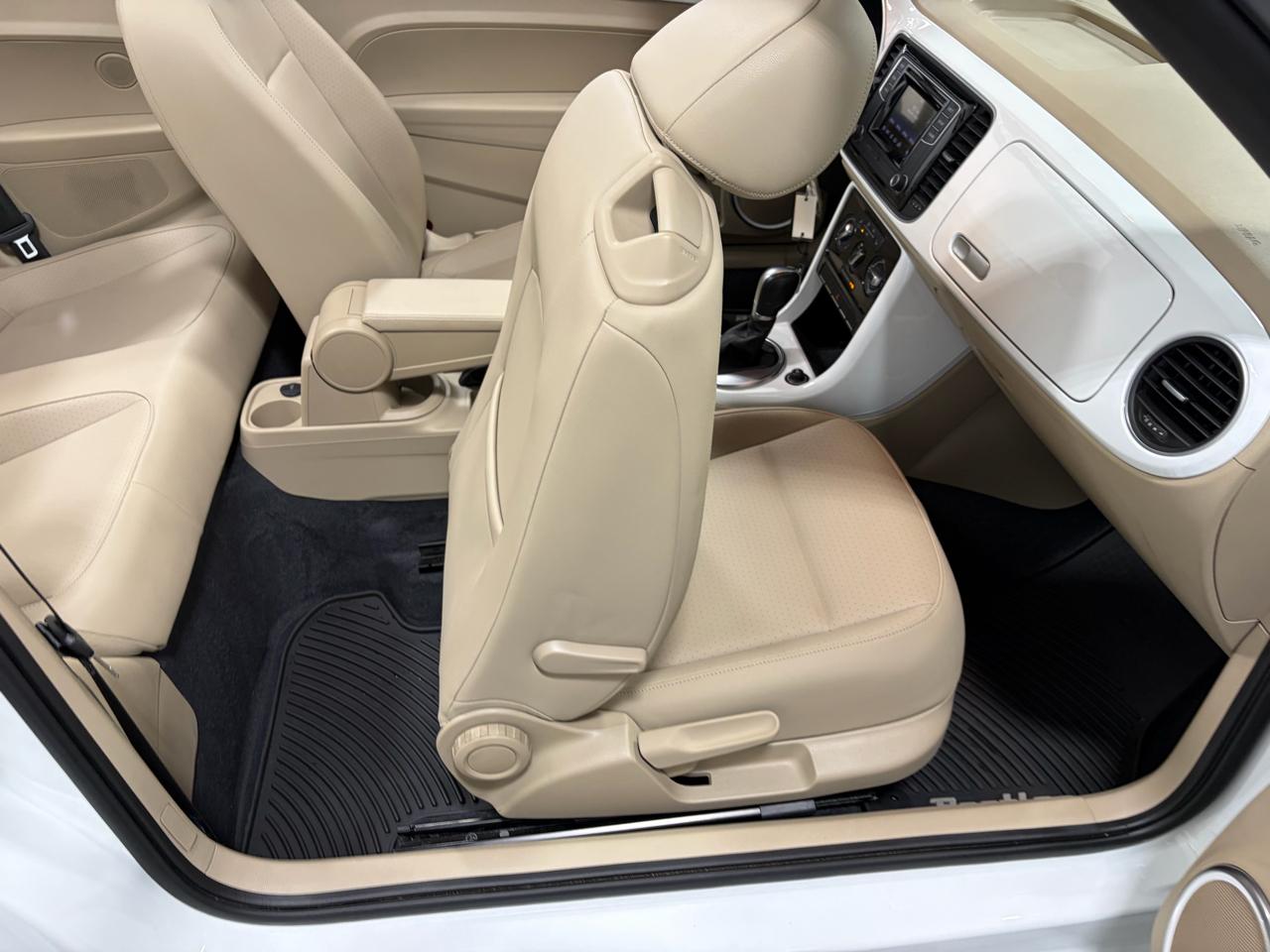 Volkswagen Beetle 2.0T SE Convertible 2018