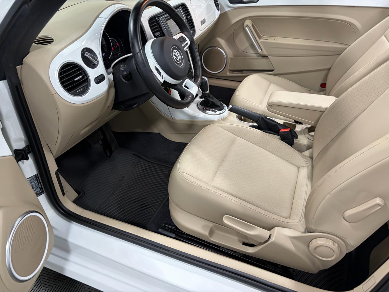 Volkswagen Beetle 2.0T SE Convertible 2018