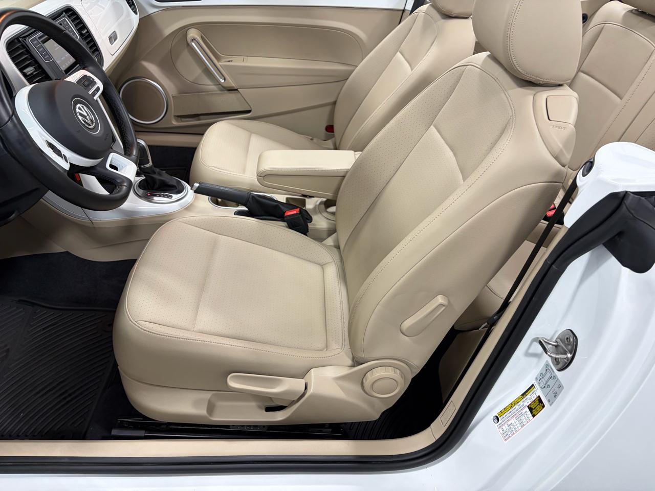 Volkswagen Beetle 2.0T SE Convertible 2018