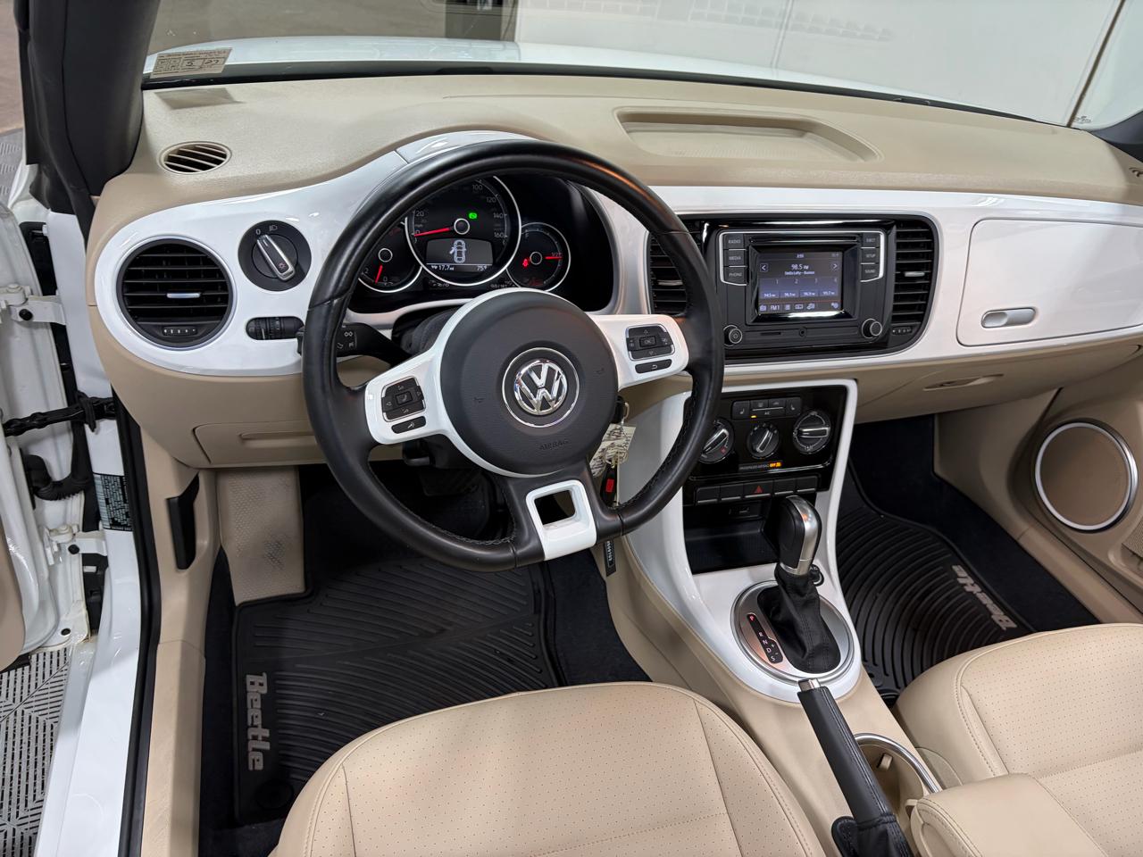 Volkswagen Beetle 2.0T SE Convertible 2018