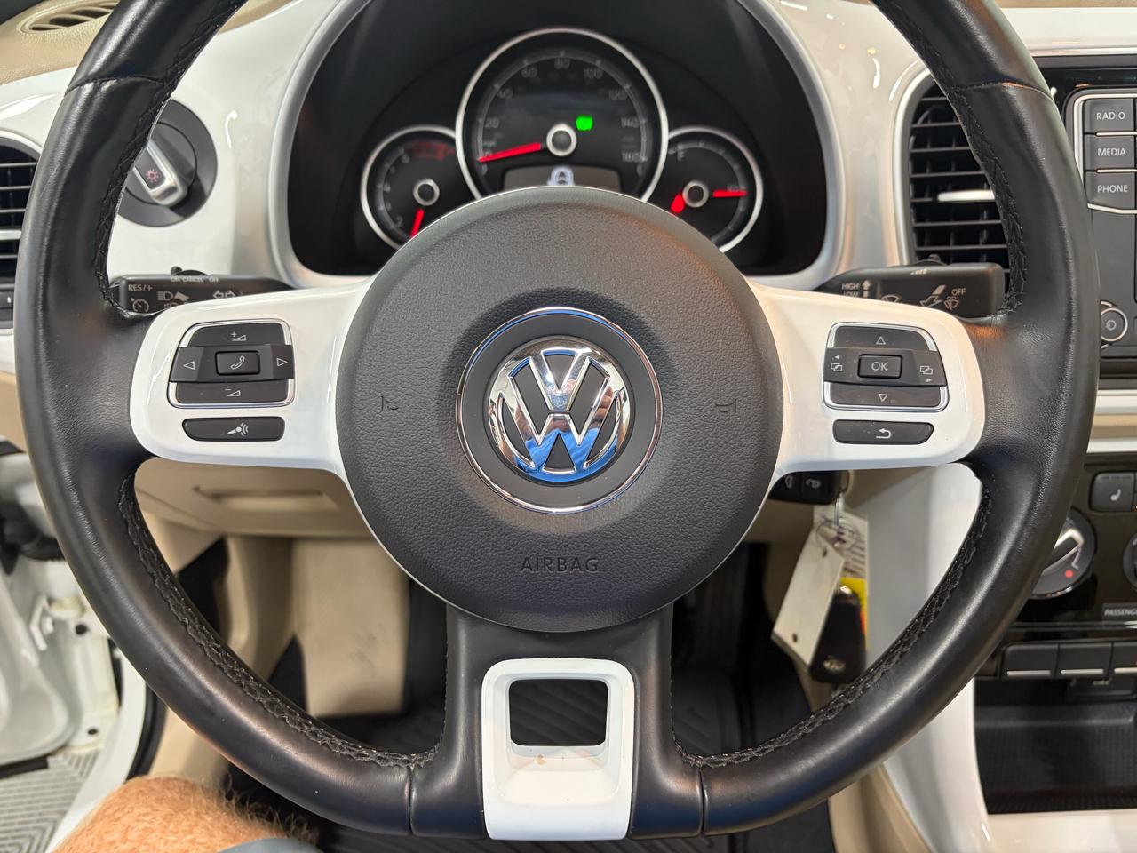 Volkswagen Beetle 2.0T SE Convertible 2018