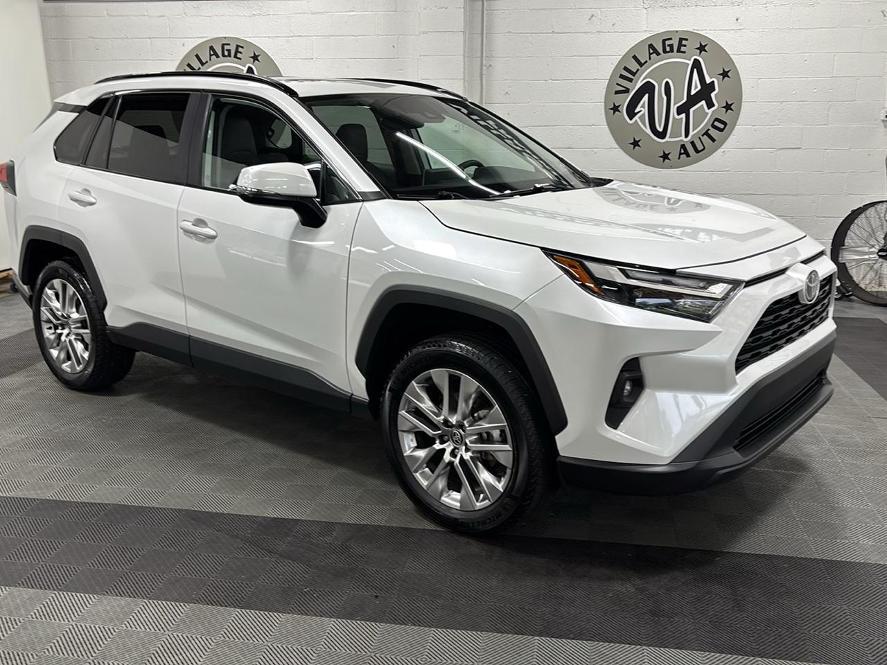 Toyota RAV4 XLE Premium AWD 2025