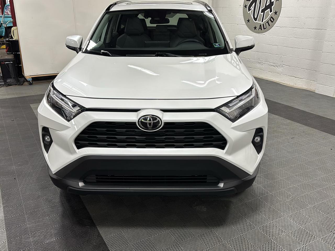 Toyota RAV4 XLE Premium AWD 2025