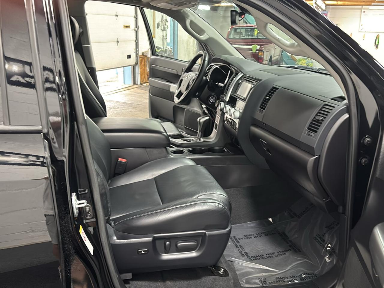 Toyota Sequoia TRD Sport 4WD 2019