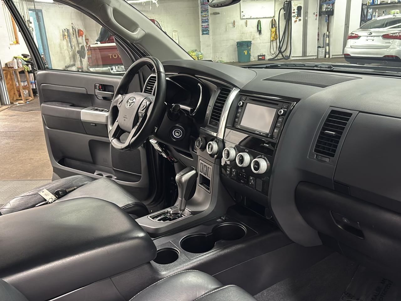 Toyota Sequoia TRD Sport 4WD 2019