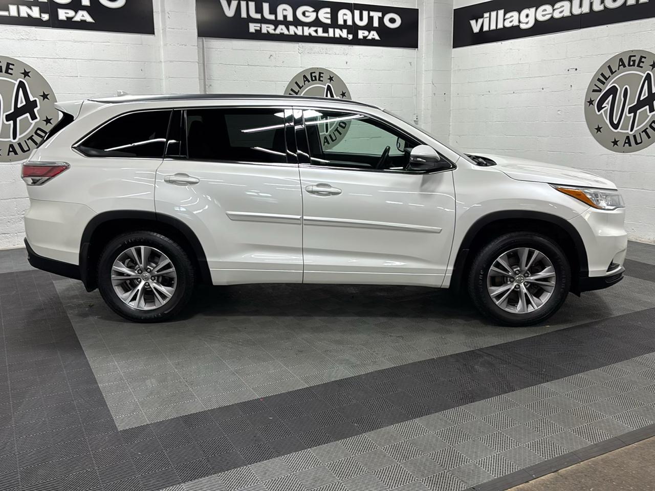 Toyota Highlander XLE AWD V6 2015