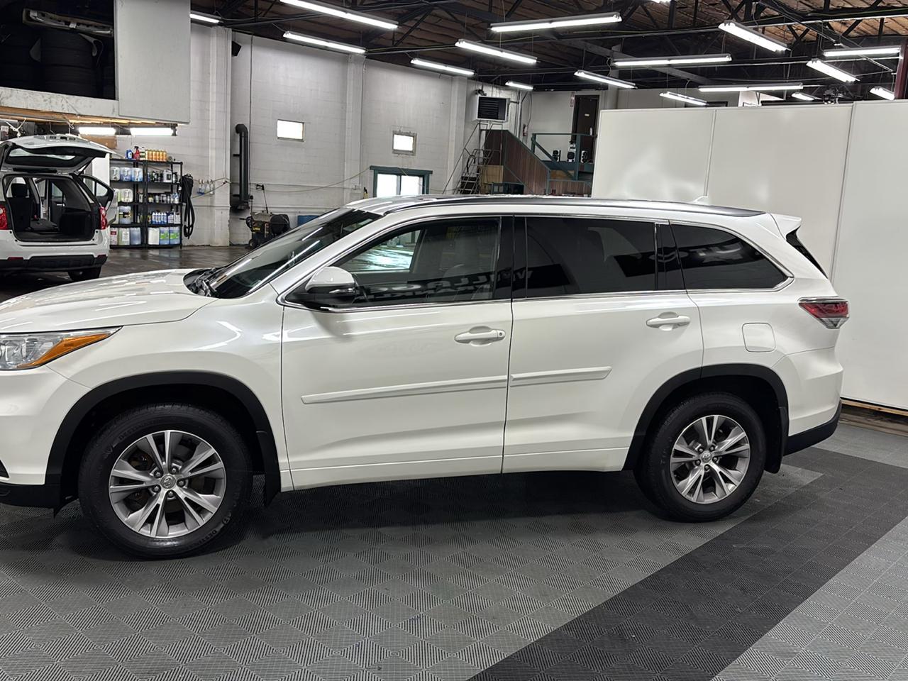 Toyota Highlander XLE AWD V6 2015