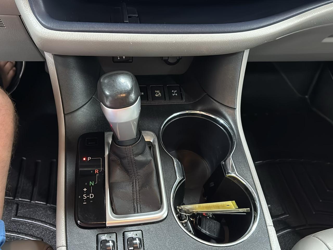 Toyota Highlander XLE AWD V6 2015