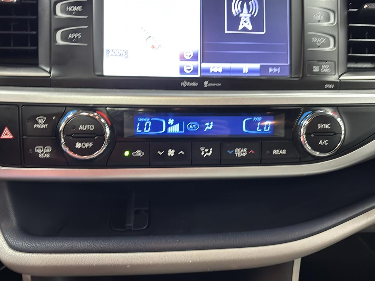 Toyota Highlander XLE AWD V6 2015