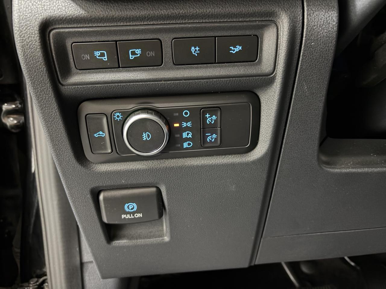 Ford F-150 4WD SuperCrew 157" XLT 2022