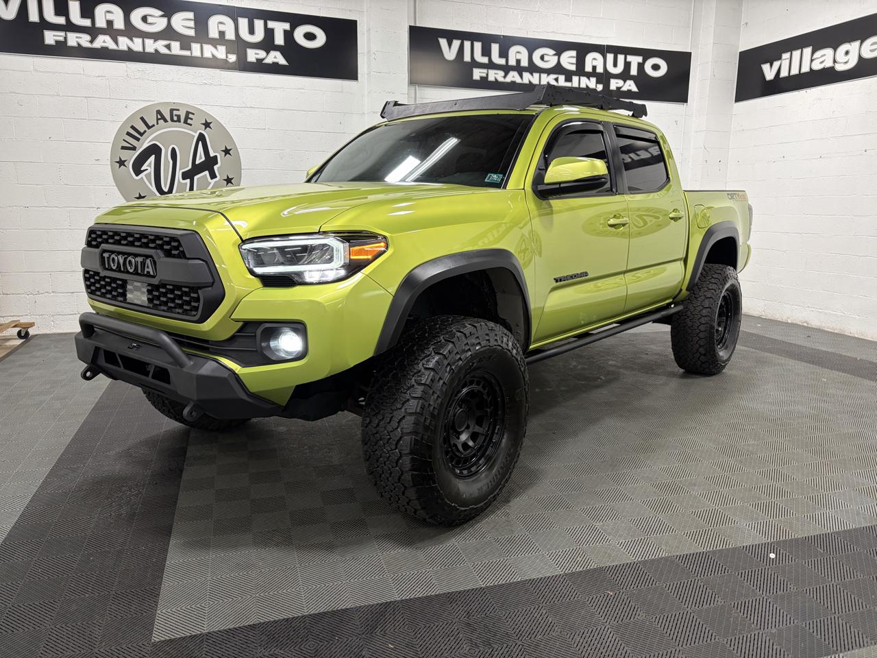 Toyota Tacoma 4WD Double Cab V6 MT TRD Off Road (Natl) 2023