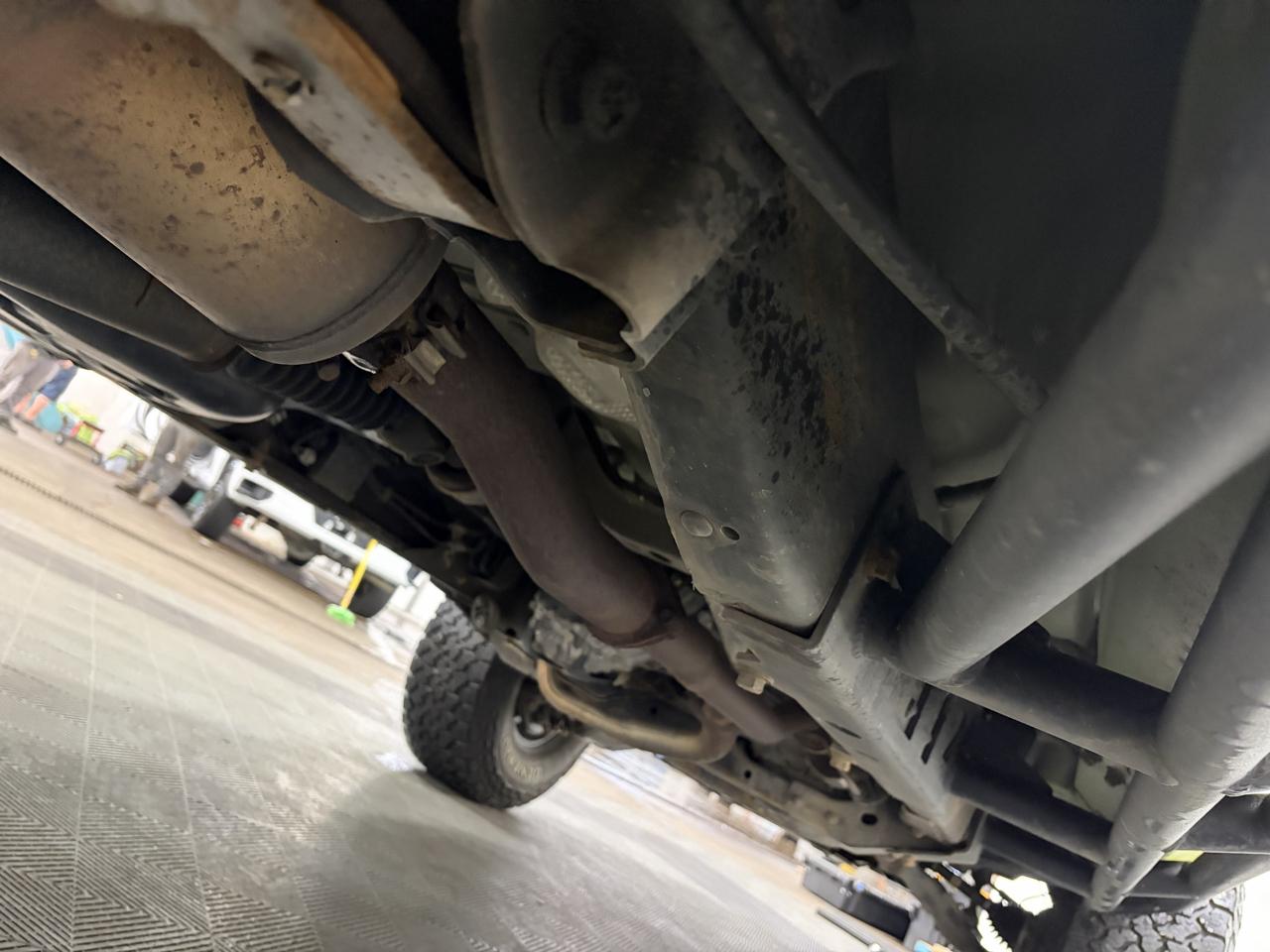 Toyota Tacoma 4WD Double Cab V6 MT TRD Off Road (Natl) 2023