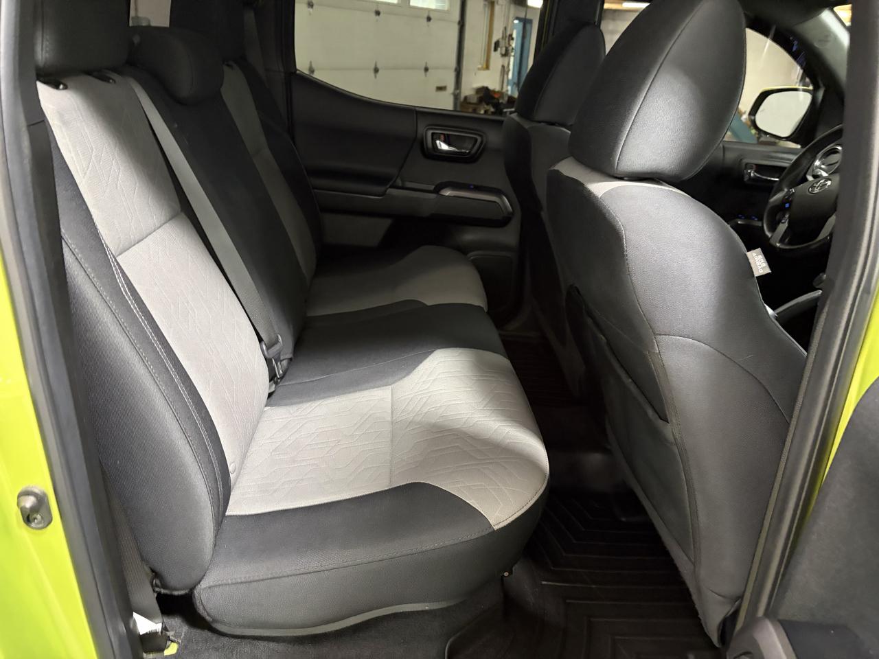 Toyota Tacoma 4WD Double Cab V6 MT TRD Off Road (Natl) 2023