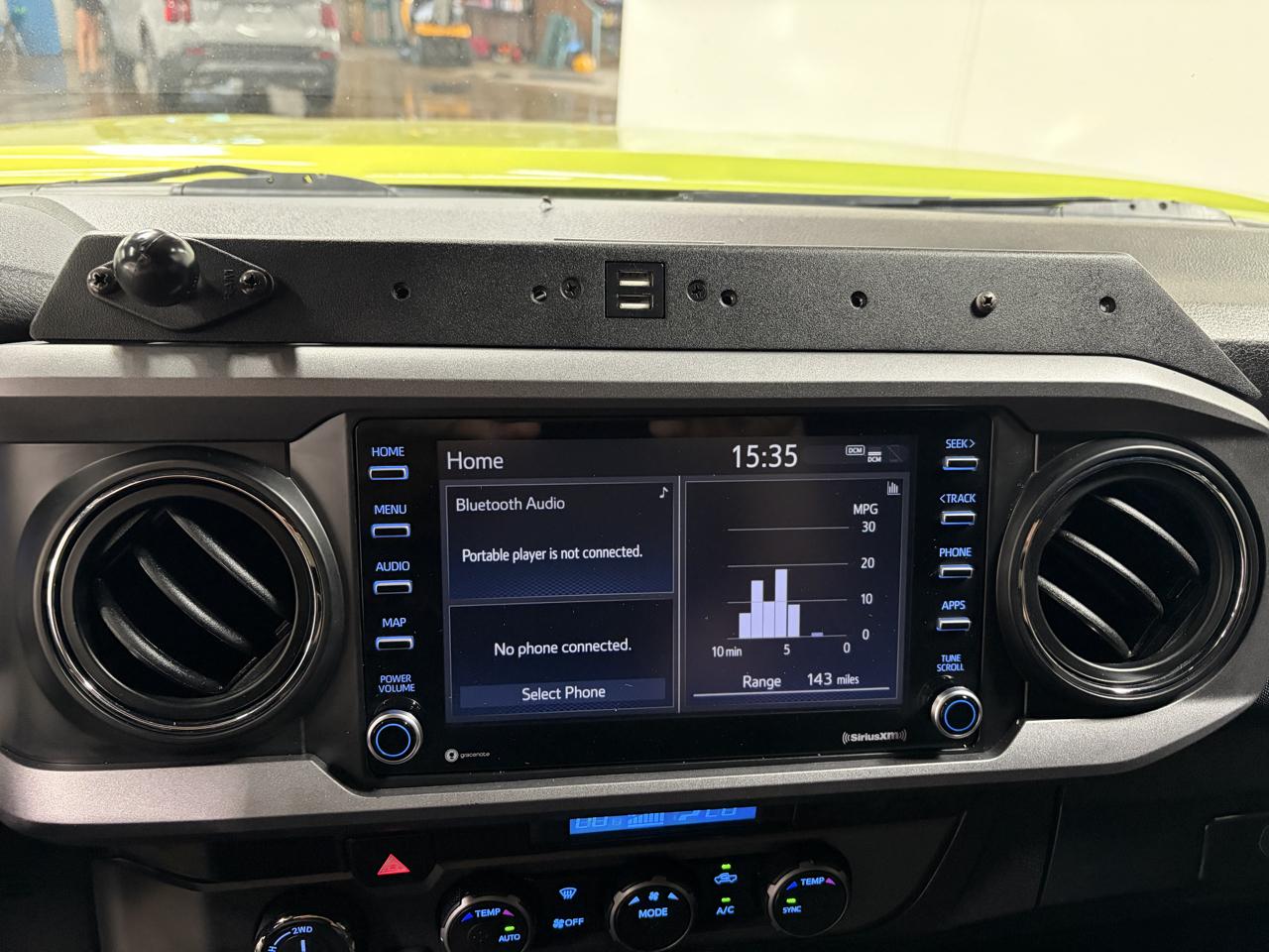 Toyota Tacoma 4WD Double Cab V6 MT TRD Off Road (Natl) 2023