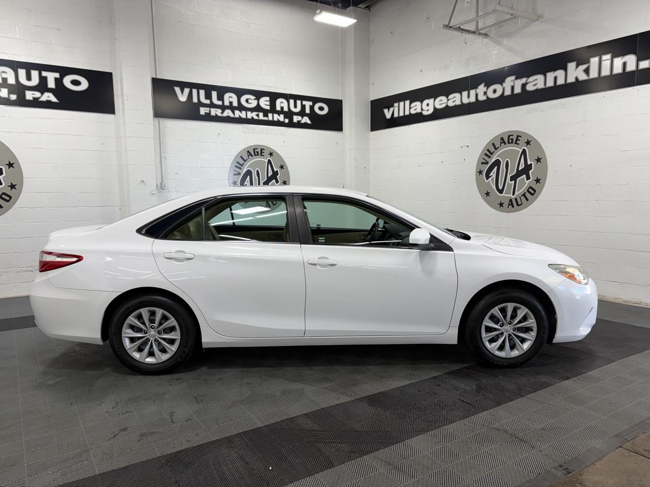 Toyota Camry 4dr Sedan LE 2016