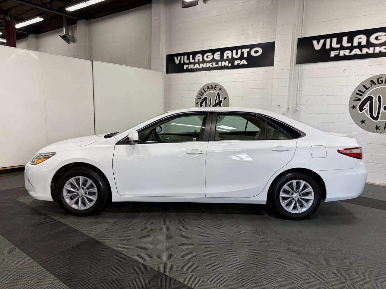 Toyota Camry 4dr Sedan LE 2016