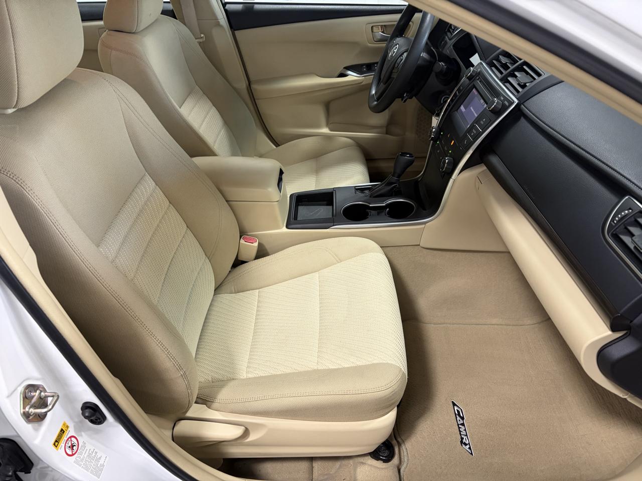 Toyota Camry 4dr Sedan LE 2016