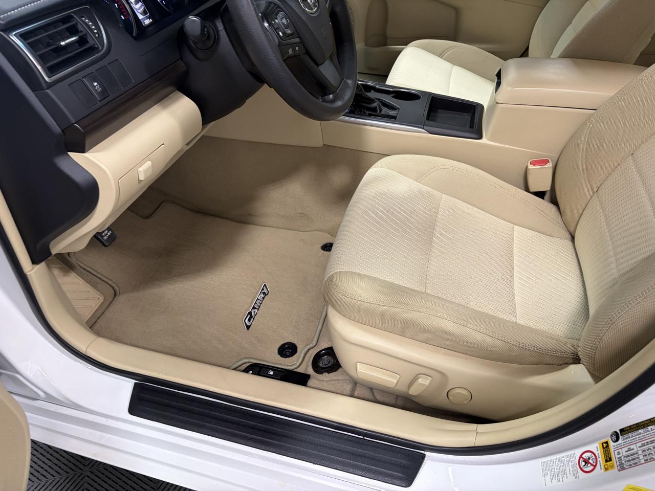 Toyota Camry 4dr Sedan LE 2016