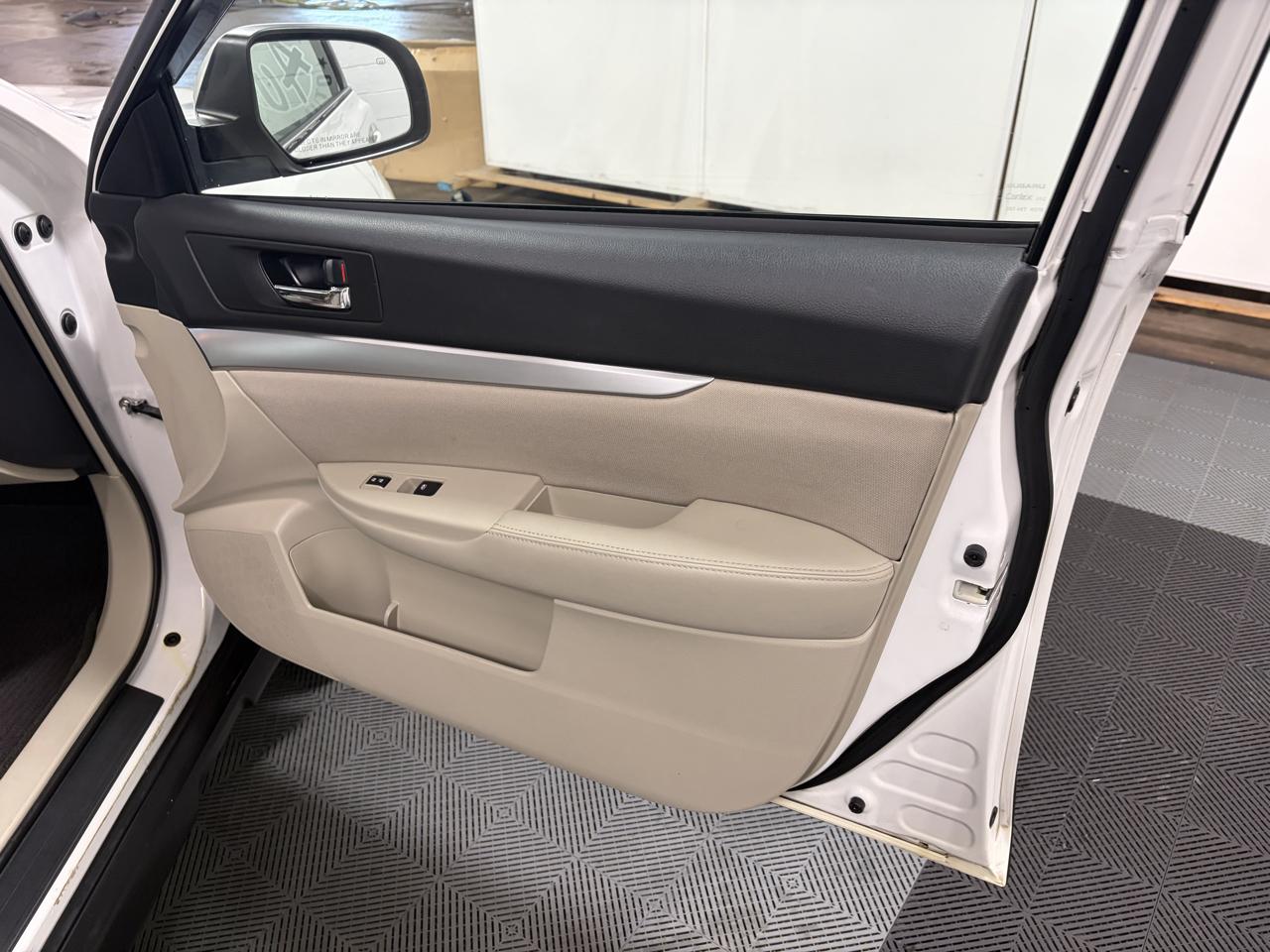 Subaru Outback 2.5i Premium 2014