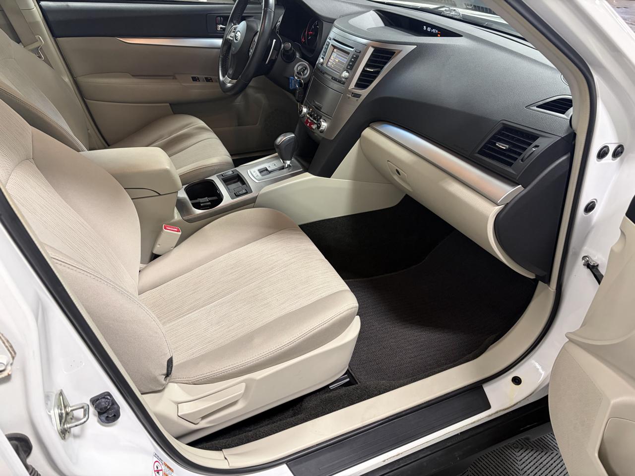 Subaru Outback 2.5i Premium 2014