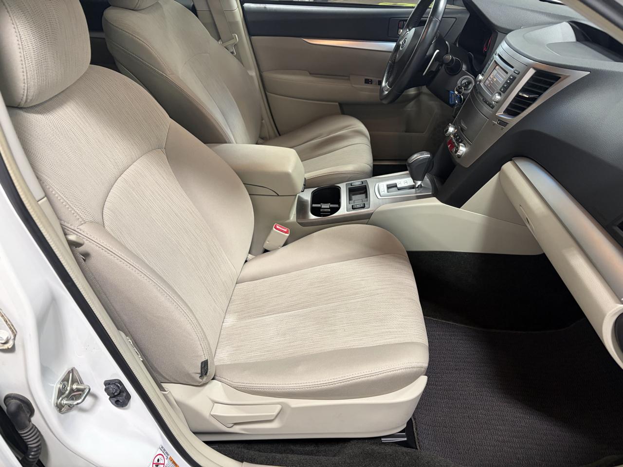 Subaru Outback 2.5i Premium 2014