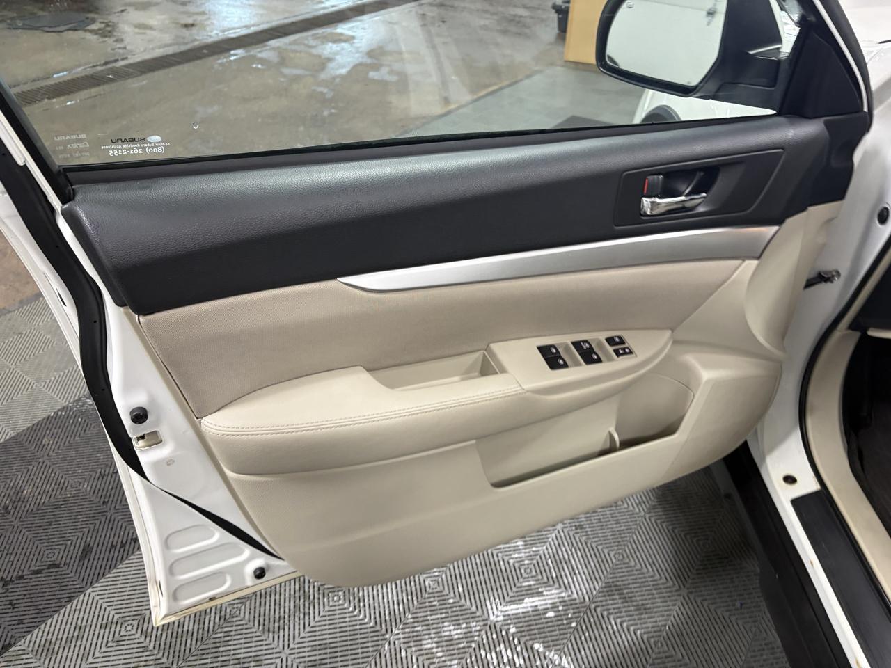 Subaru Outback 2.5i Premium 2014