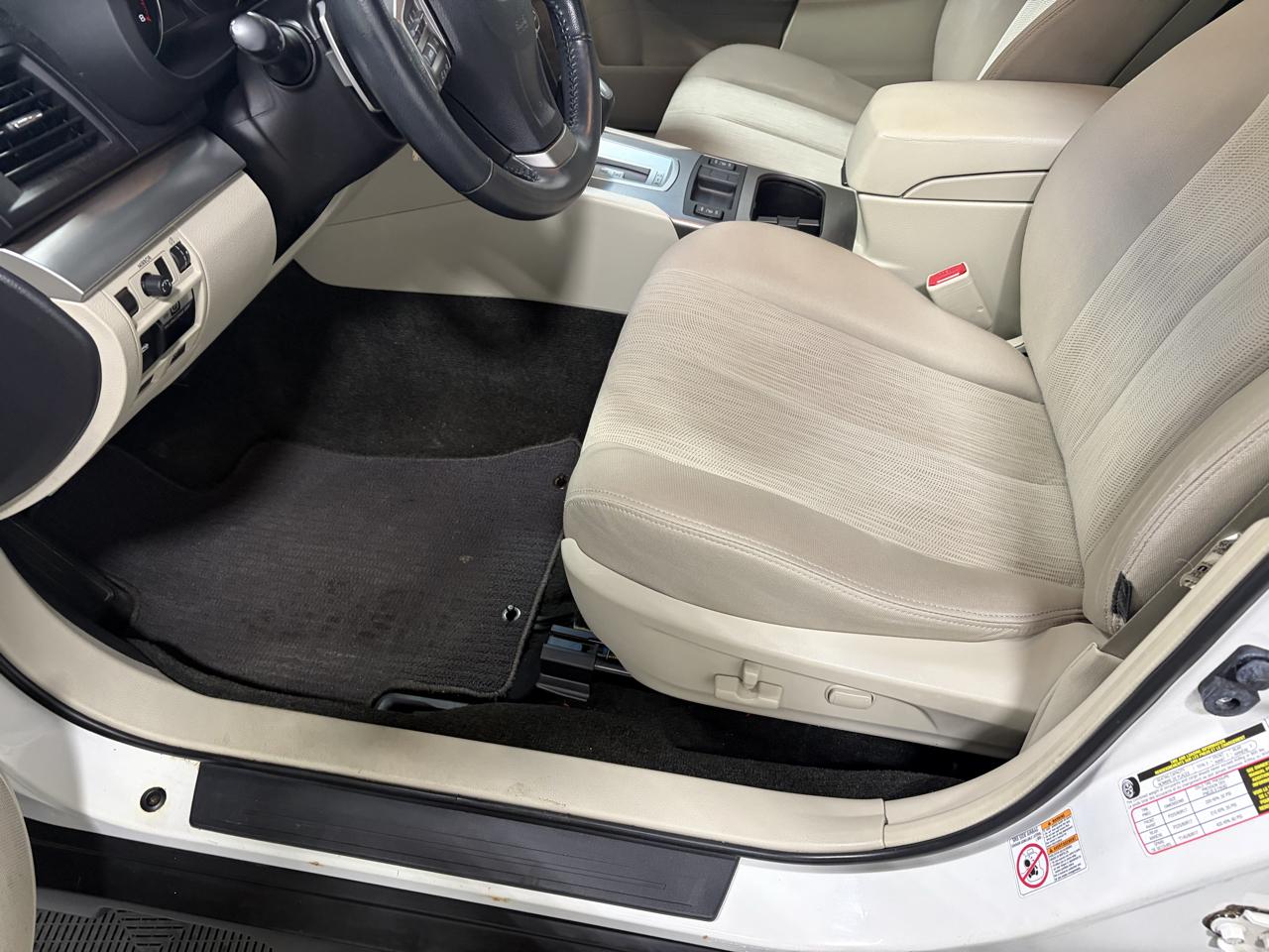 Subaru Outback 2.5i Premium 2014