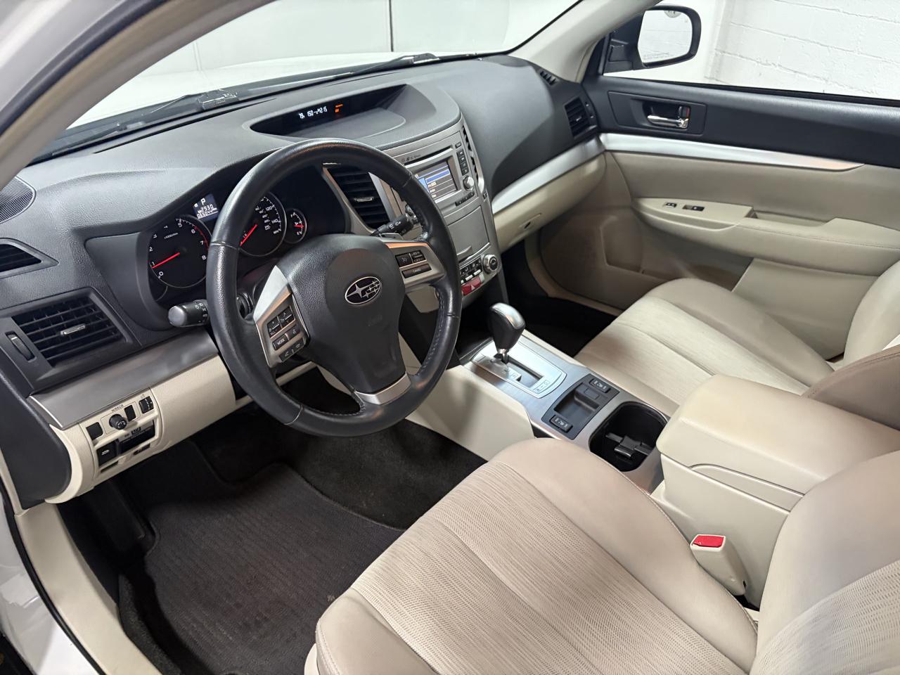 Subaru Outback 2.5i Premium 2014