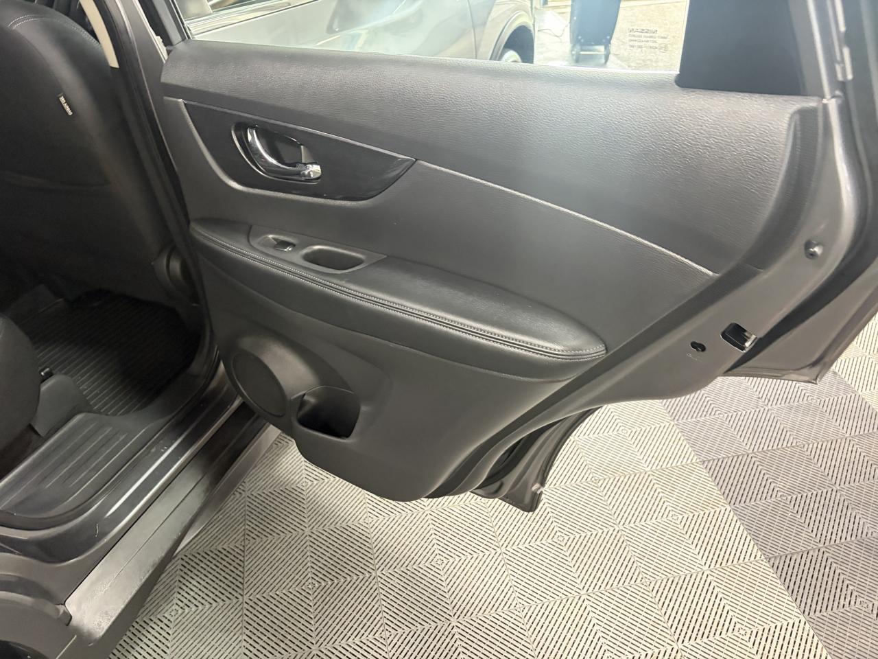 Nissan Rogue S AWD 2017
