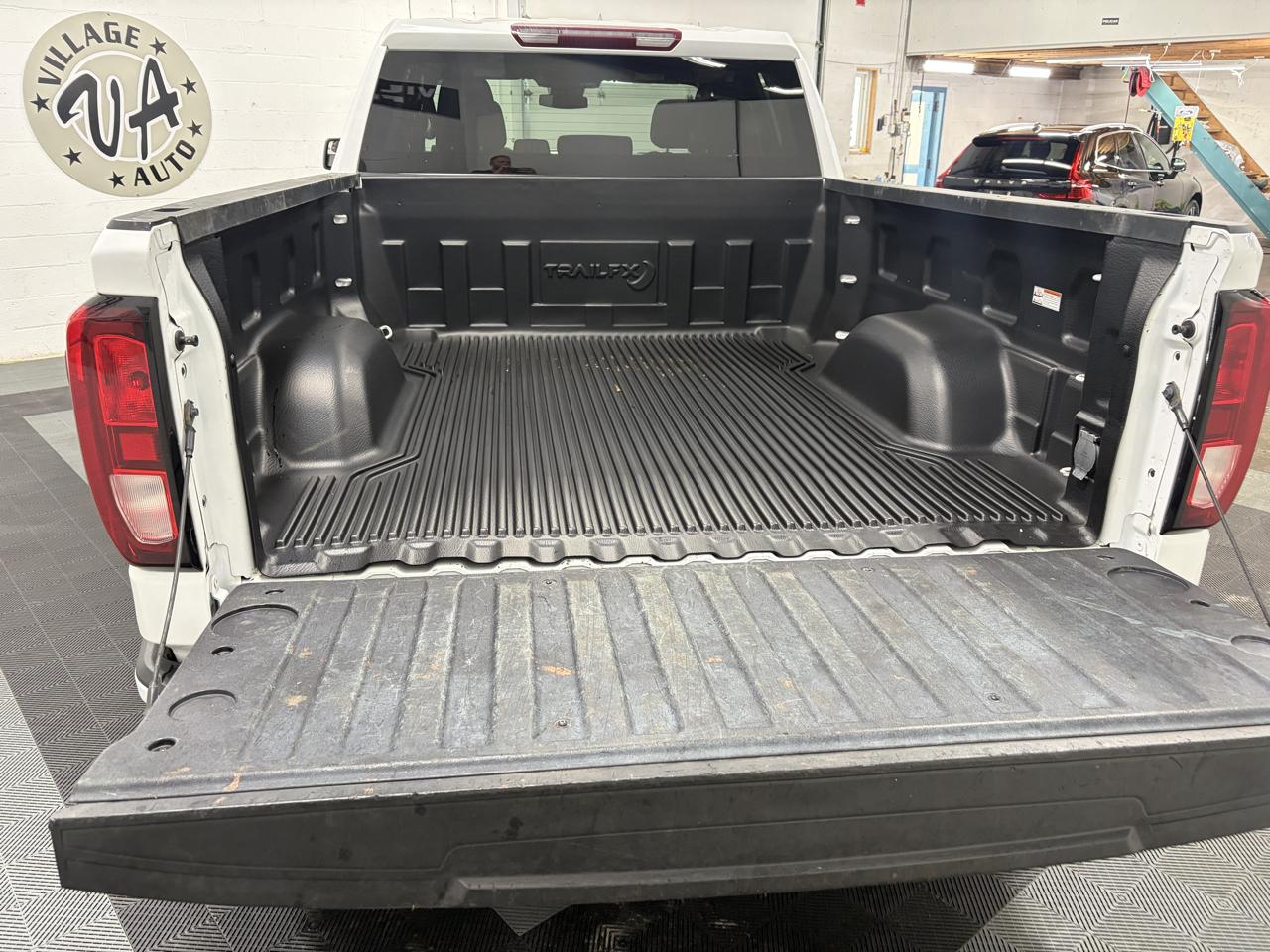 GMC Sierra 1500 4WD Double Cab 147" Pro 2023